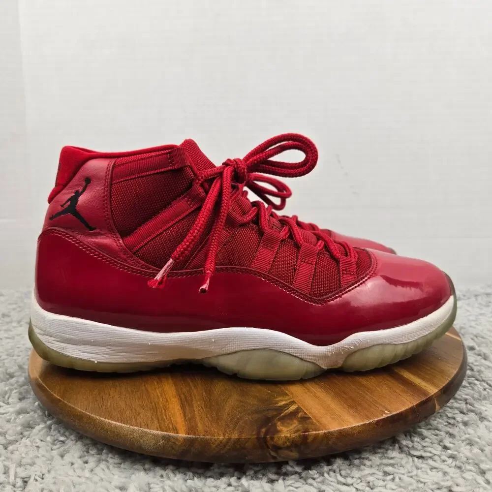 Jordan Mens 10.5 Retro 11 Retro Win Like 96 Red Patent Leather Athletic Sneaker
